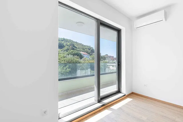 Zum Verkauf steht eine Einzimmerwohnung in Kamenovo, — photo 6